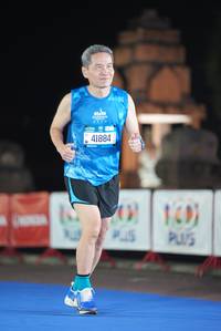 BIB: 2011, 41884, 100
                            <button type="button" onclick="openModal(19777303)" class="btn btn-primary btn-sm float-right btn-popup" data-toggle="modal" data-target=".modal-high-quality">
                        <i class="fas fa-shopping-cart"></i> Add to Cart
                    </button>
                                            <button type="button" onclick="isThisMe(19777303, true)" class="btn btn-success btn-sm float-right btn-popup btn-isme hidden" data-toggle="tooltip" data-placement="bottom" title="นี่คือรูปของคุณใช่ไหม คลิกที่นี่เพื่อเอาเข้าอัลบั้ม">
                        <i class="fas fa-plus"></i> Add to album
                    </button>
                    <button type="button" onclick="isThisMe(19777303, false)" class="btn btn-warning btn-sm float-right btn-popup btn-isnotme hidden">
                        <i class="fas fa-ban"></i> Remove from album
                    </button>